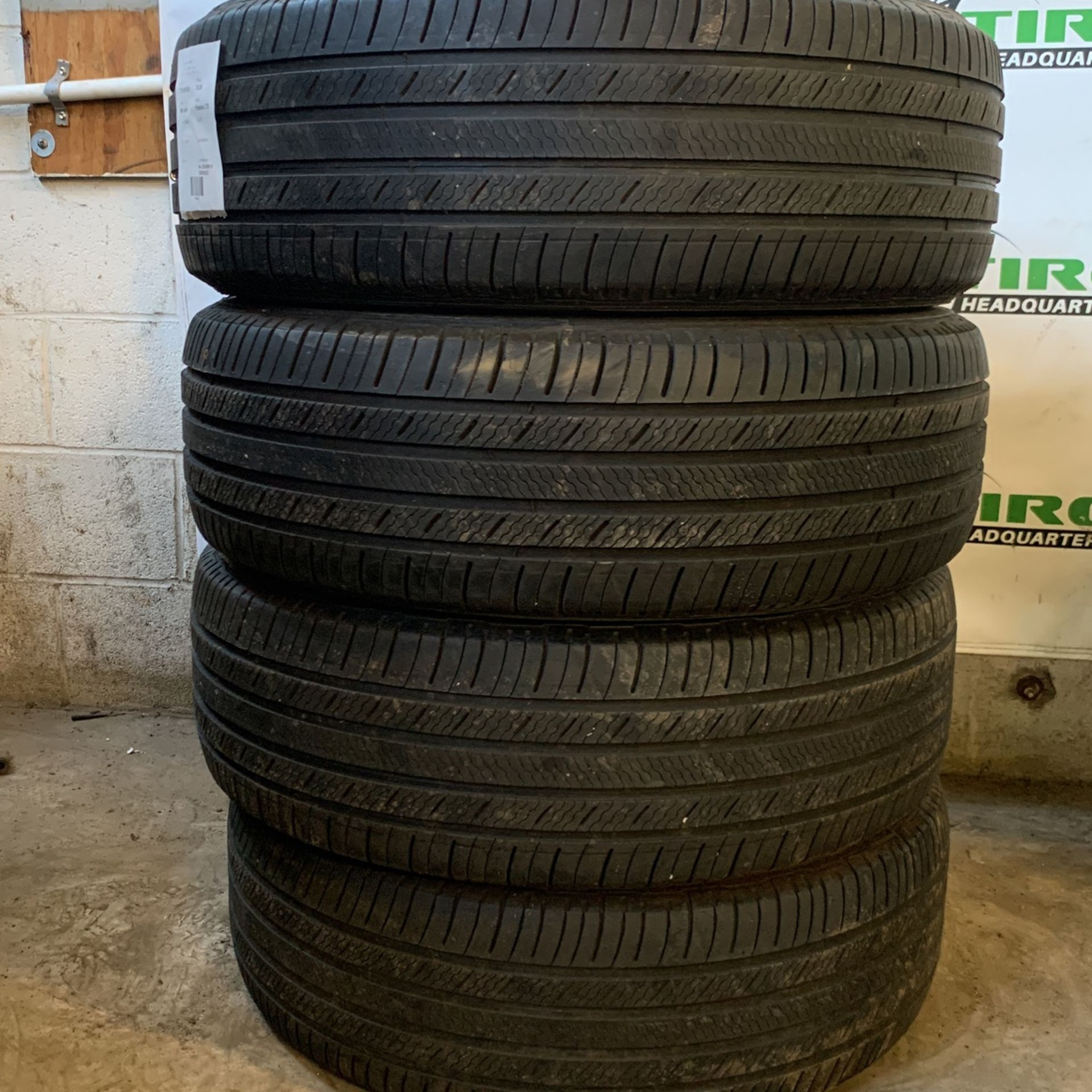 235 65 18 235/65R17 Michelin Premier LTX Set Of Four (4) for Sale in ...