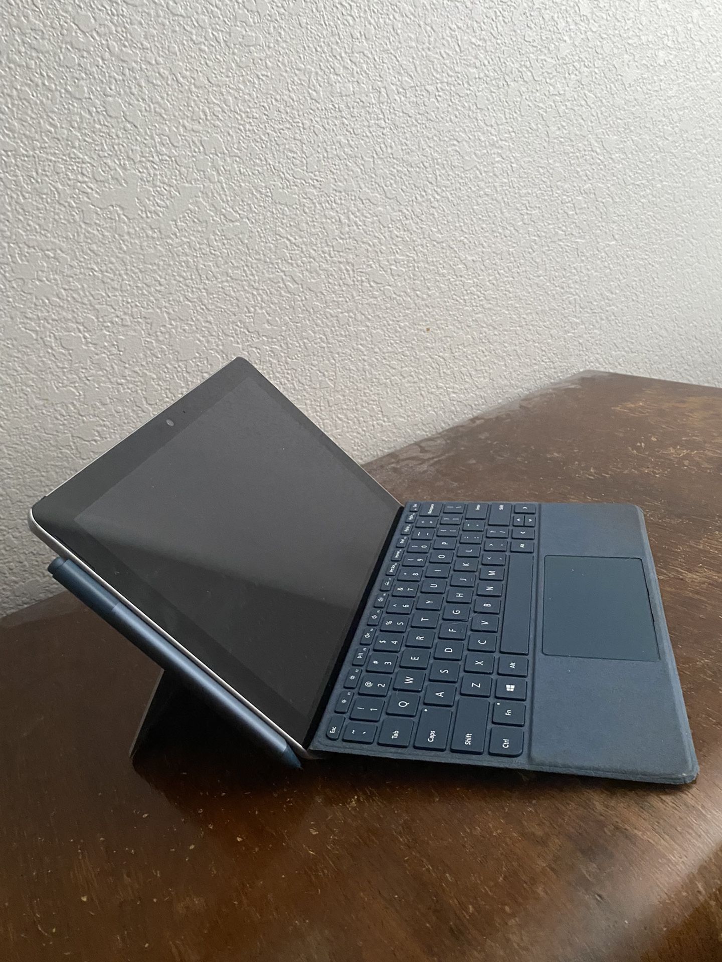 Microsoft Surface Go