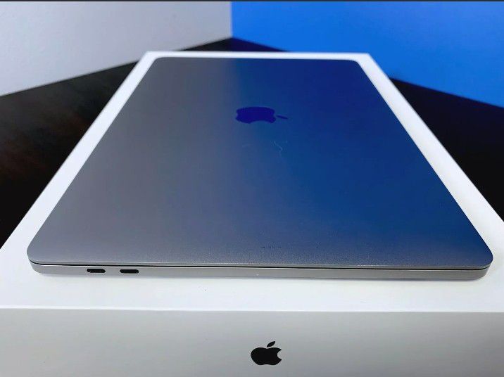 Apple Macbook Pro 15inch Laptop 