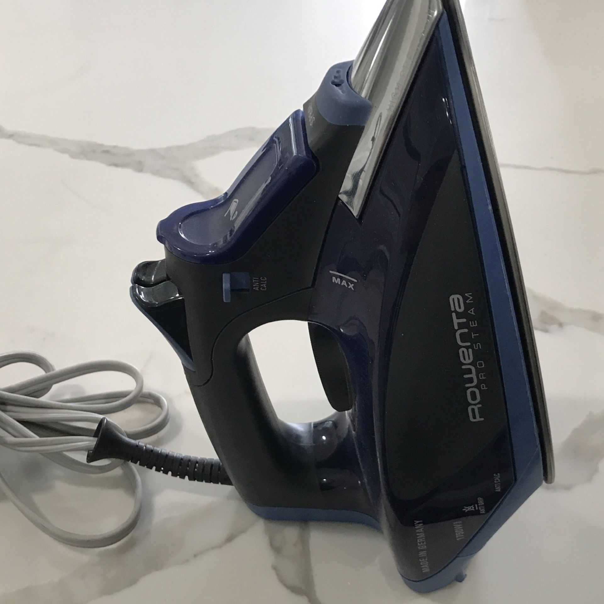 Rowenta Pro Steam Iron - NO BOX NEVER EVER USED - WORK - Brand New No Box