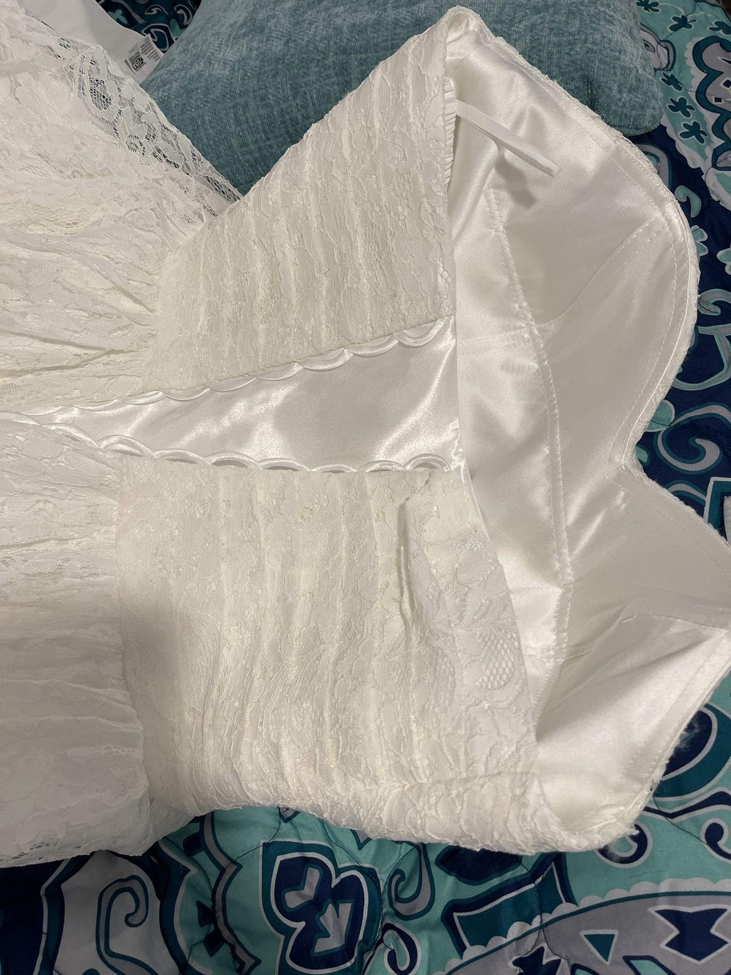 Sweetheart Lace Ballgown With Train and Matching Veil