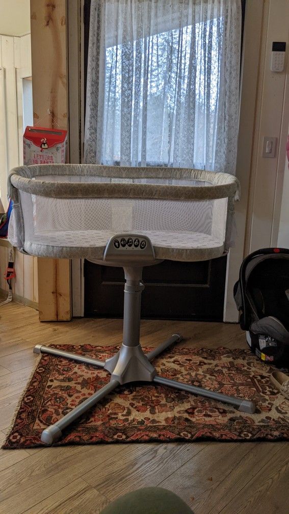 Halo Bassinet Swivel Sleeper