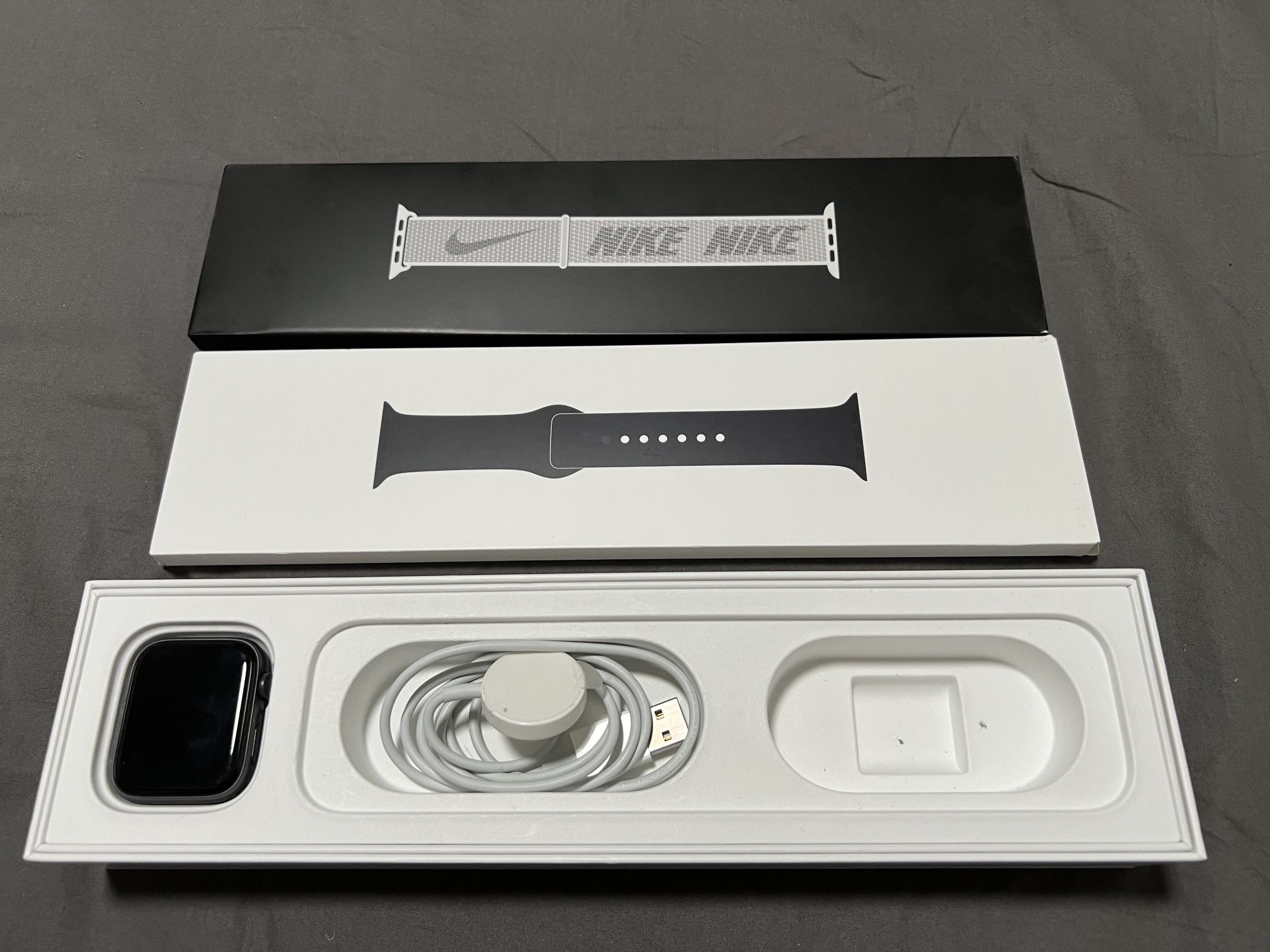 Apple Watch Series 5 44mm Like New
