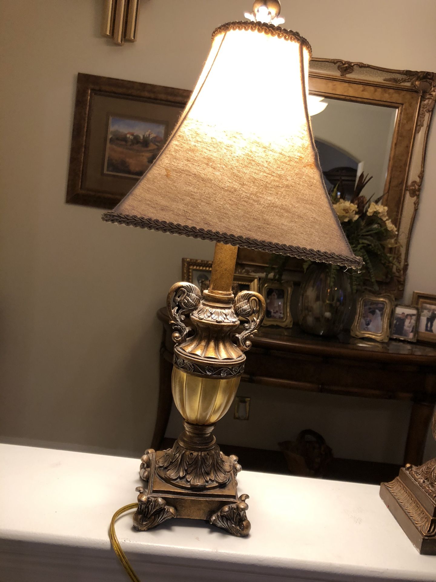 Table lamp
