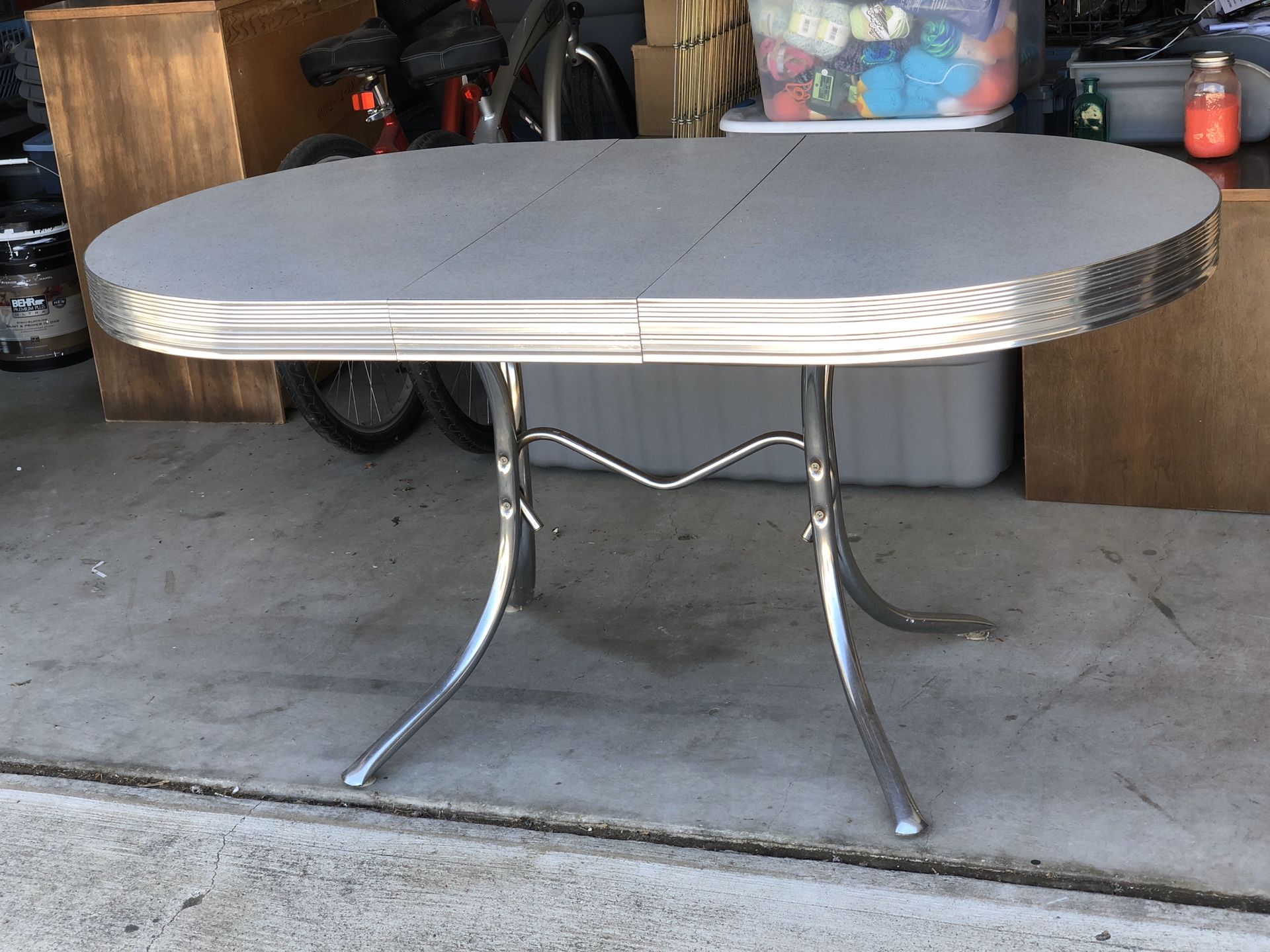 Retro diner table