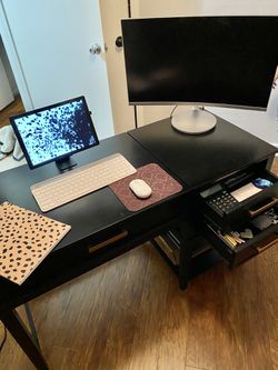 Great Condition Standing Desk Thumbnail