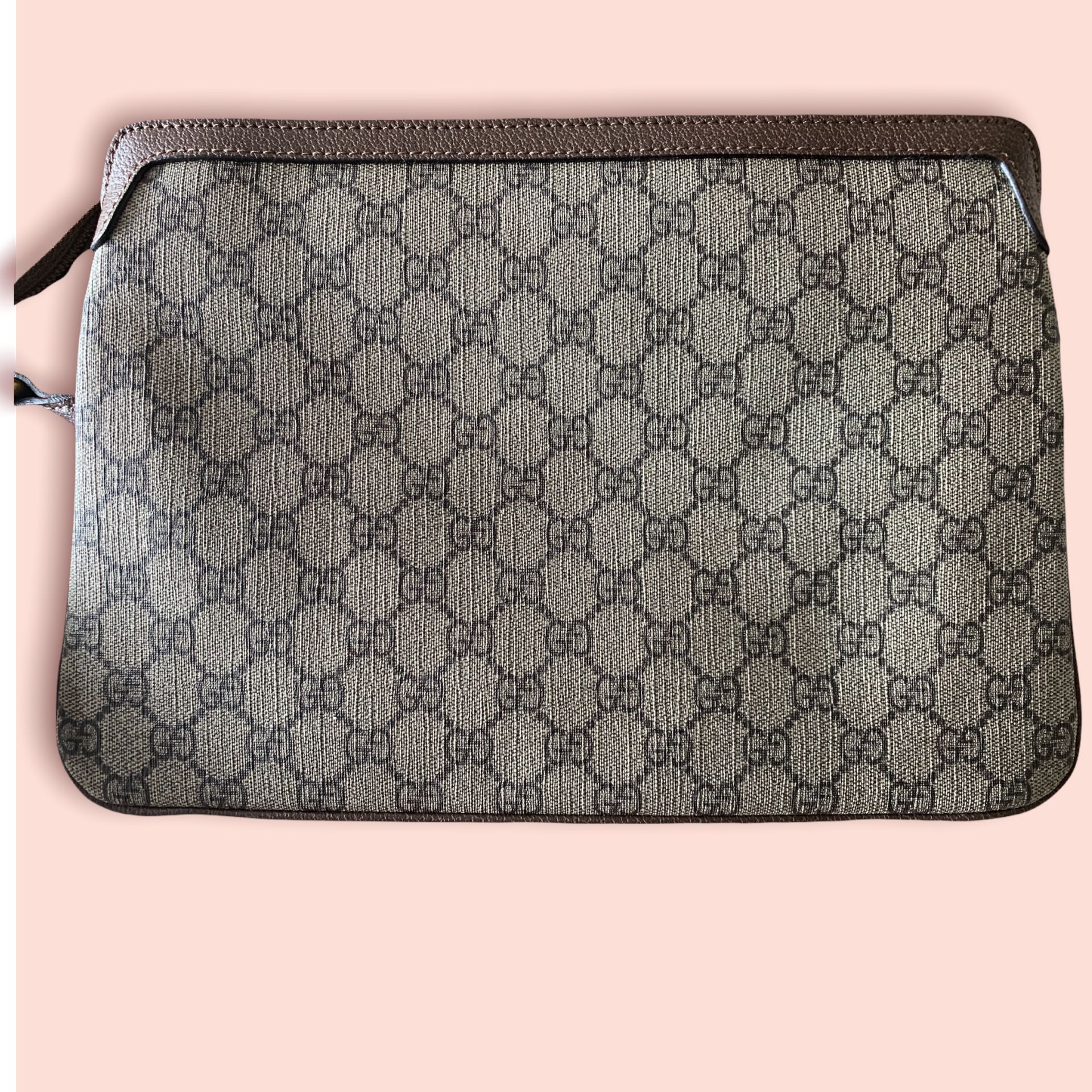 Gucci GG Supreme Medium Shoulder Bag