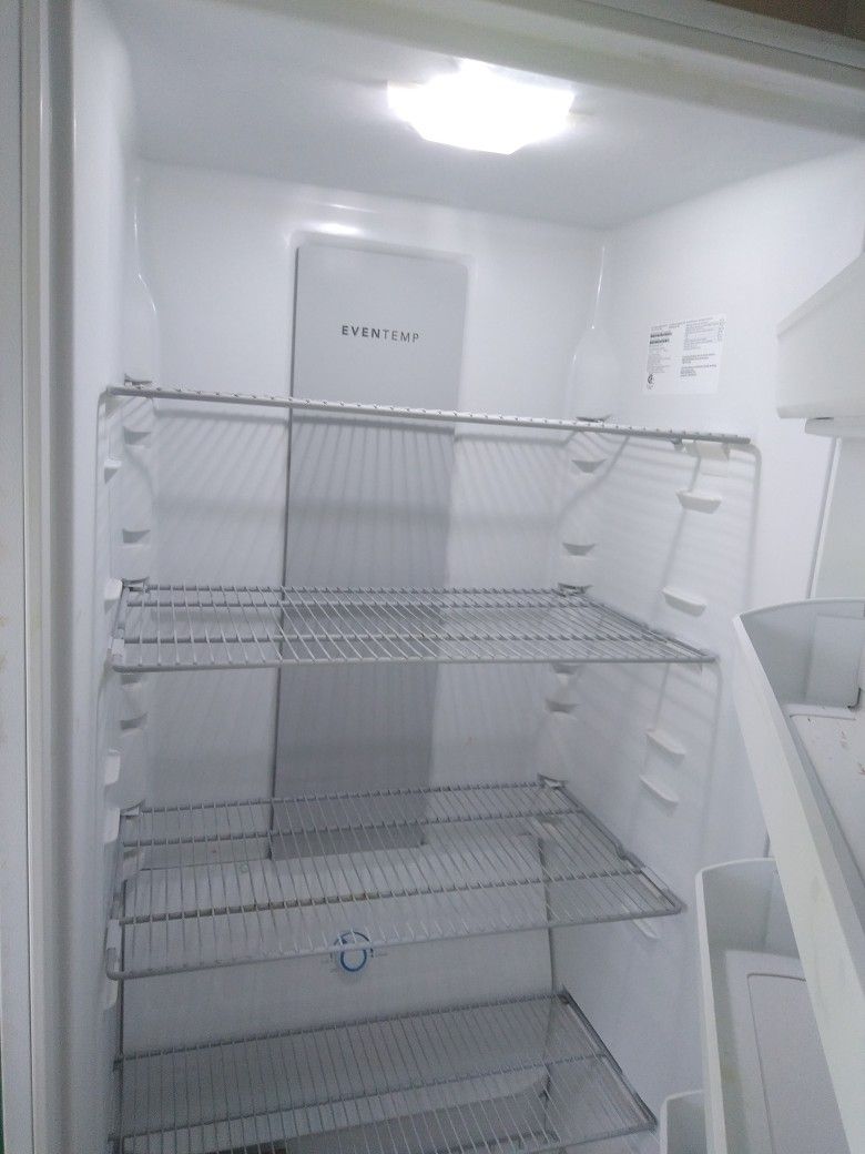 Frigidaire Deep Freezer