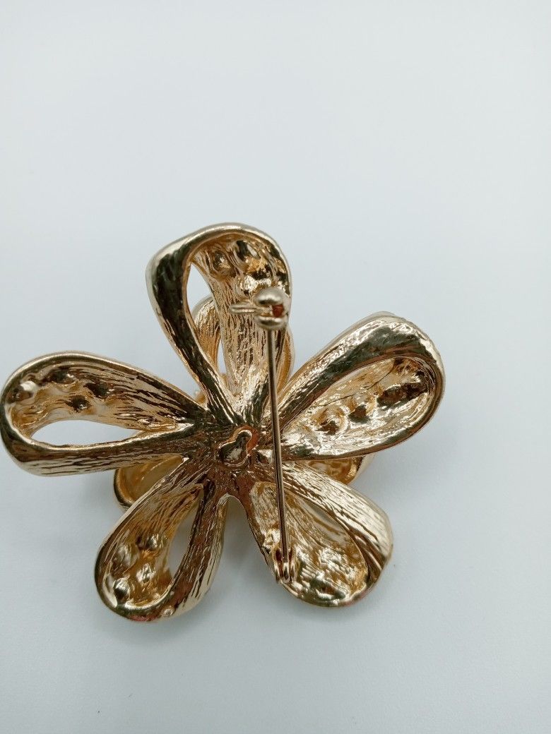 Vintage Brooch