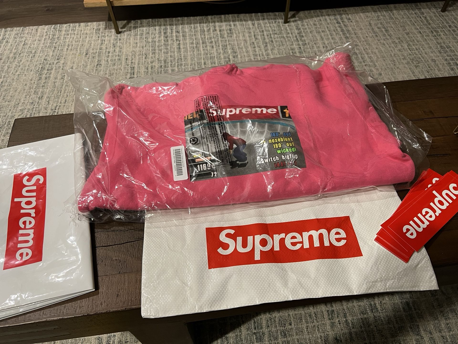 Supreme Thrasher Hoodie Pink