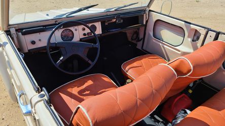 1972 Volkswagen Karmann-Ghia Thumbnail