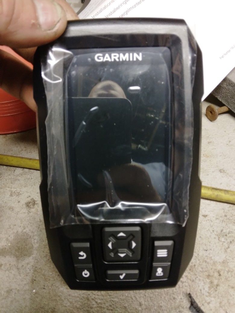 Garmin Striker 4