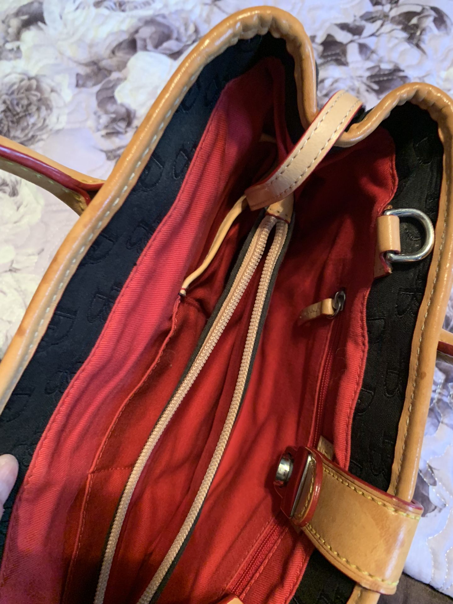 Dooney & Bourke