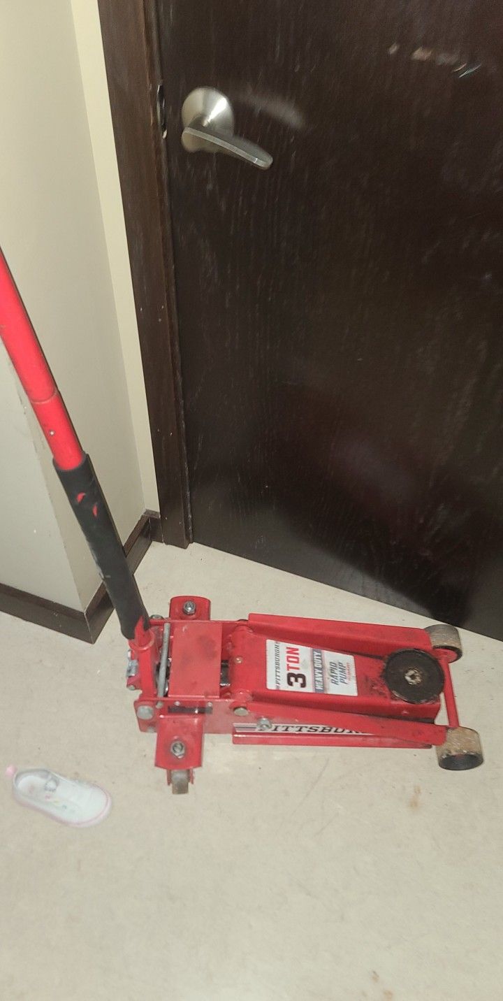3 Ton Jack Like New