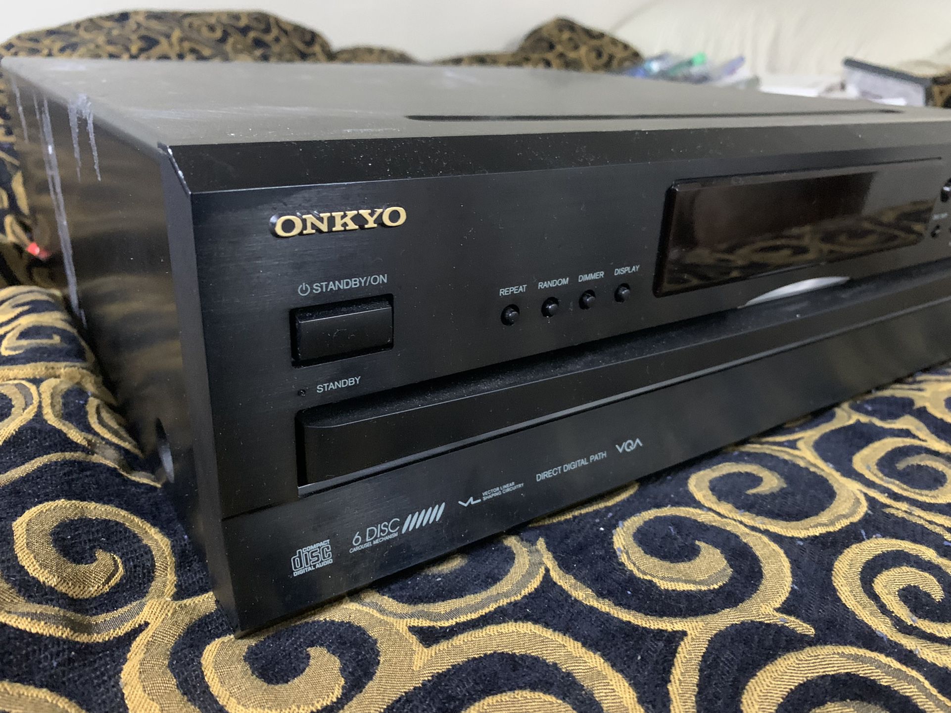 Onkyo DX-C390 High Precision 6 Disc Carousel CD Changer w/ Remote