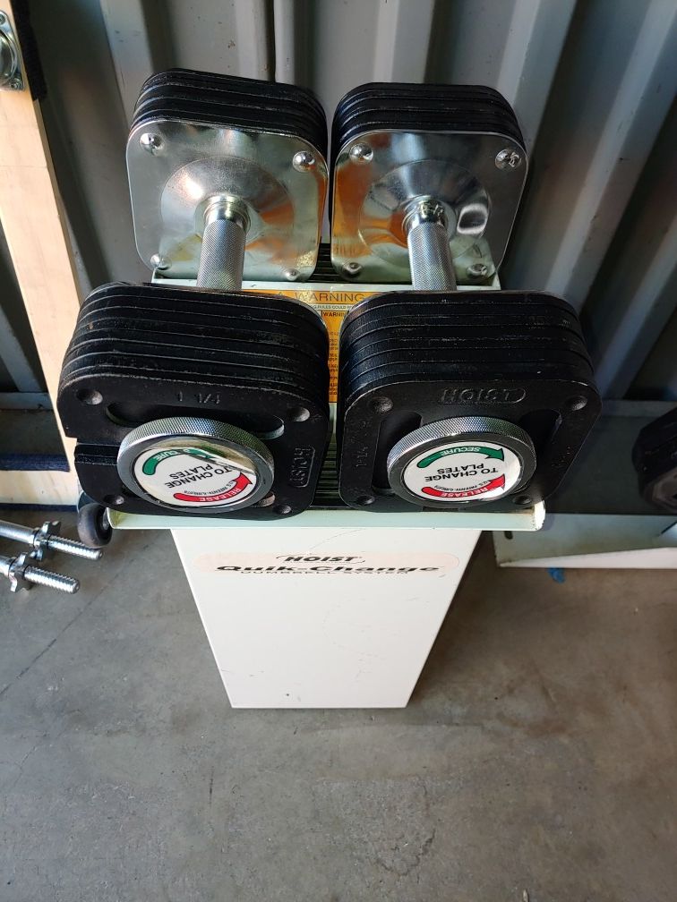 Hoist adjustable dumbbells 5 to 45 for Sale in Phoenix, AZ OfferUp