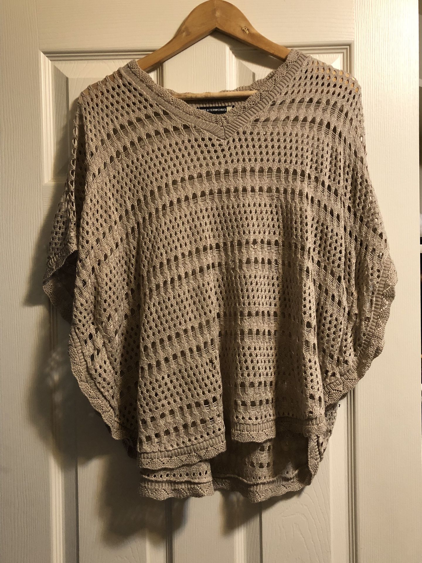 Poncho Style Sweater L/Xl 