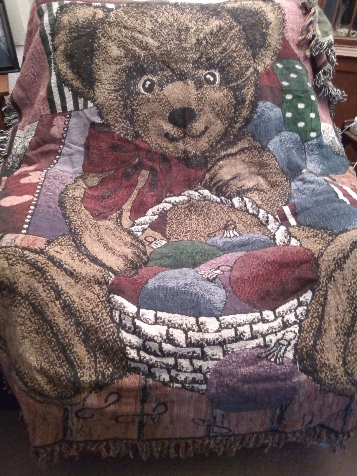 Bear throw blanket
