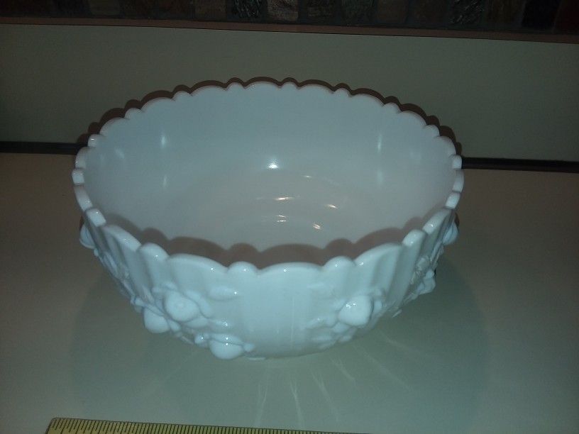 Fenton Milk Glass Rose BOWL