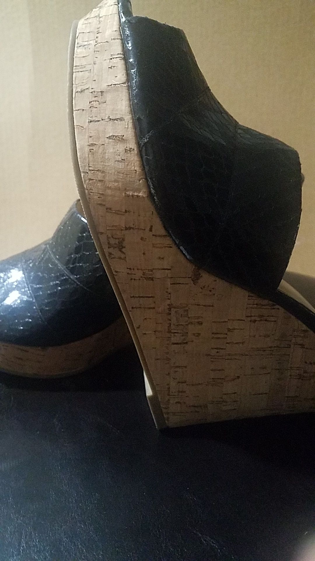 Women shoes size 10M