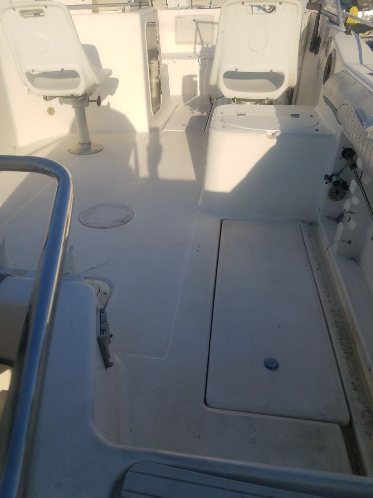 98 aquasport 200 horsepower Evinrude outboard motor
