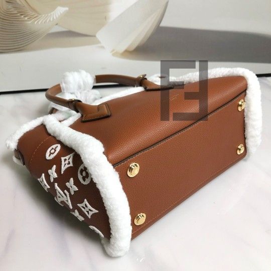 Louis Vuitton Onmyside Brown Bag M58918 25x20x12 cm