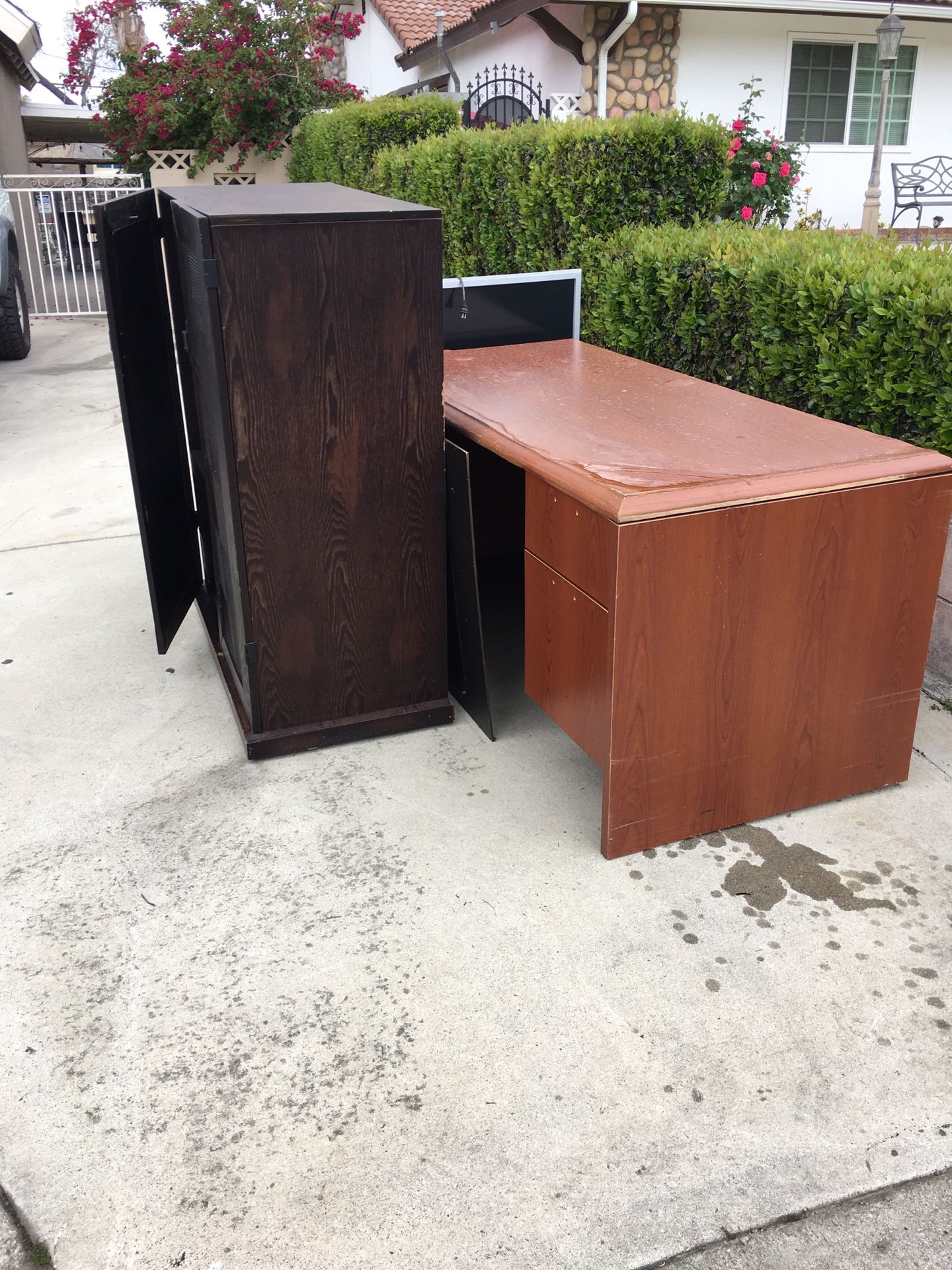 Free- The dresser is gone!!