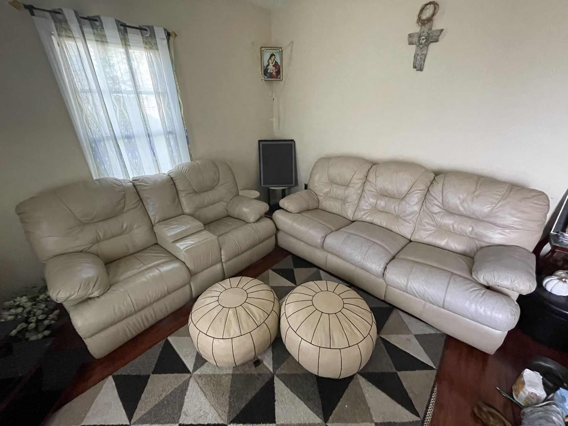 2pc Couch Set With Cushions 