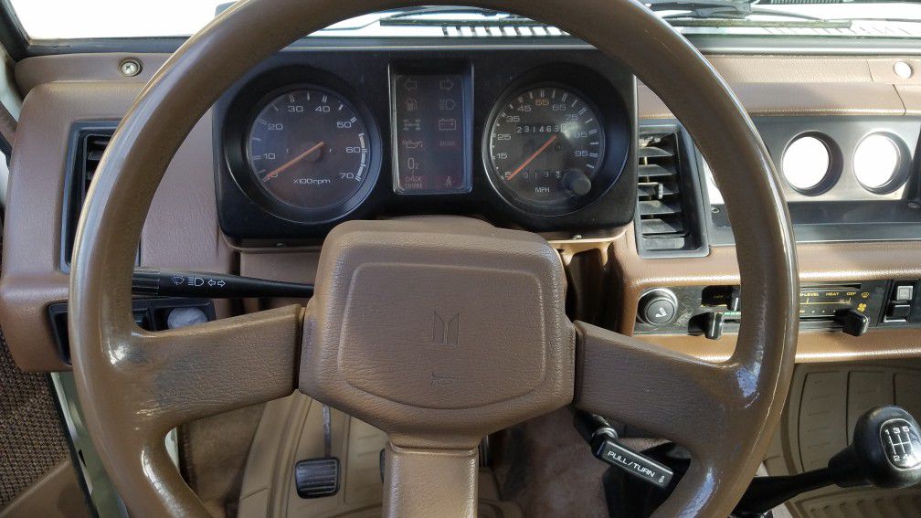 1989 Isuzu Trooper-4WD-Manual/Stick Shift- Runs Great-Clean Title In Hand
