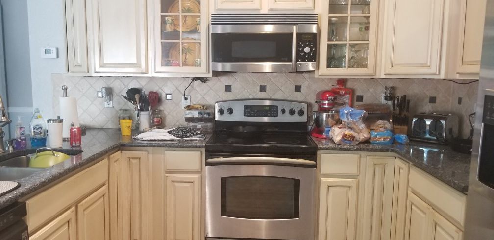 GE profile microwave and stove