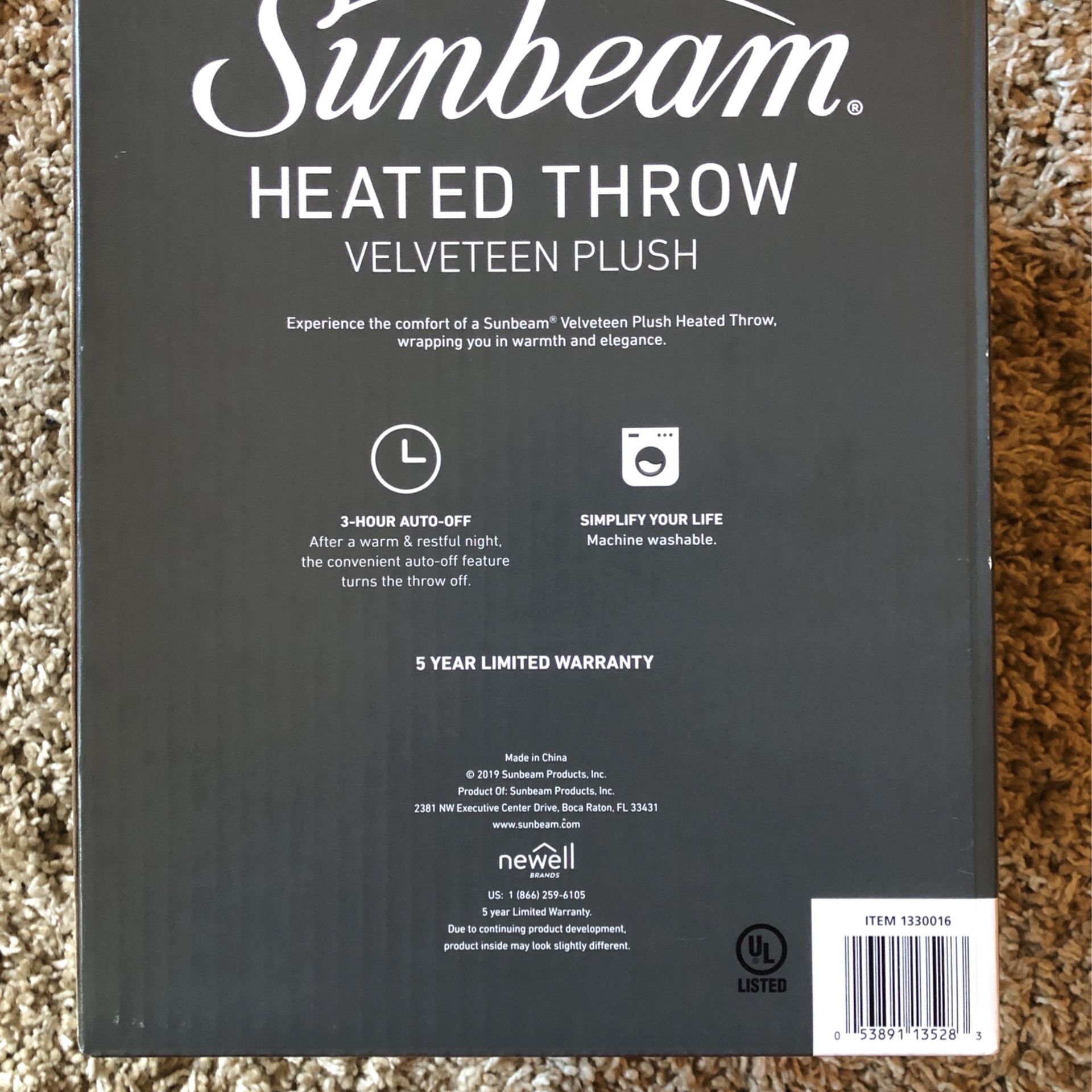 BRAND NEW plush heated throw blanket (Sunbeam)
