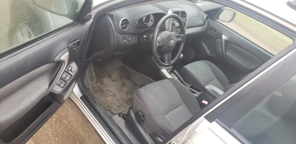 2004 Toyota Rav4