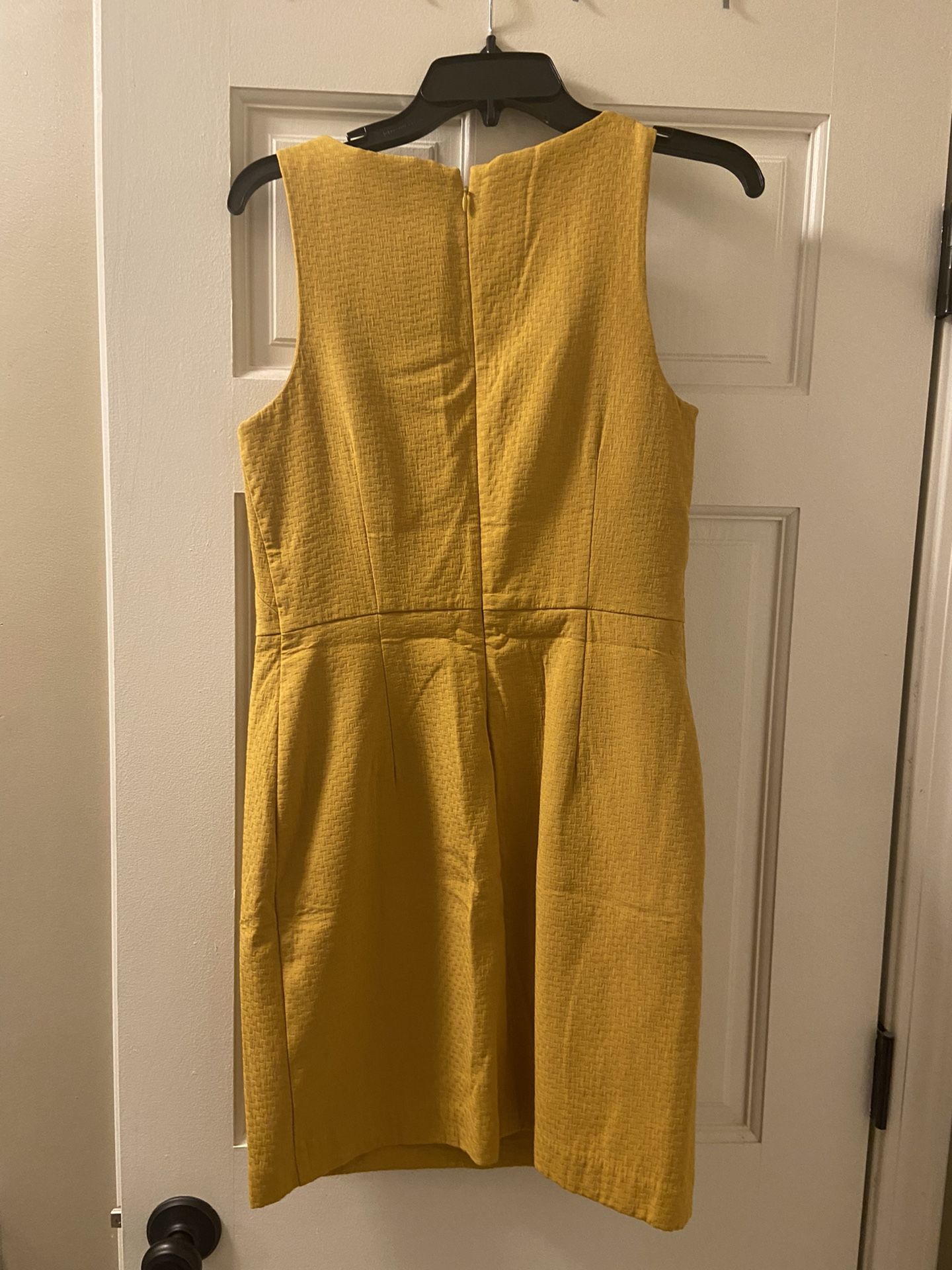 Banana Republic Size 4 Mustard yellow Dress