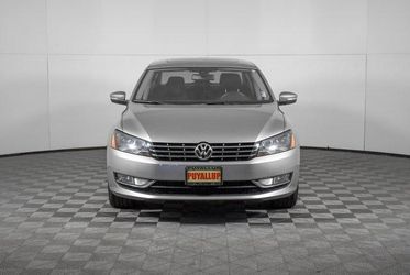 2013 Volkswagen Passat Thumbnail