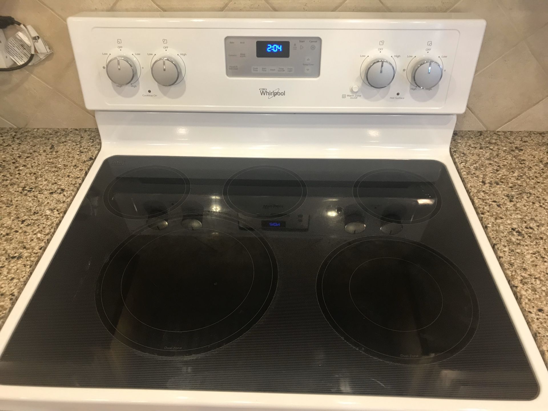 Whirlpool gold series electric freestanding range 5.8 cubic feet for