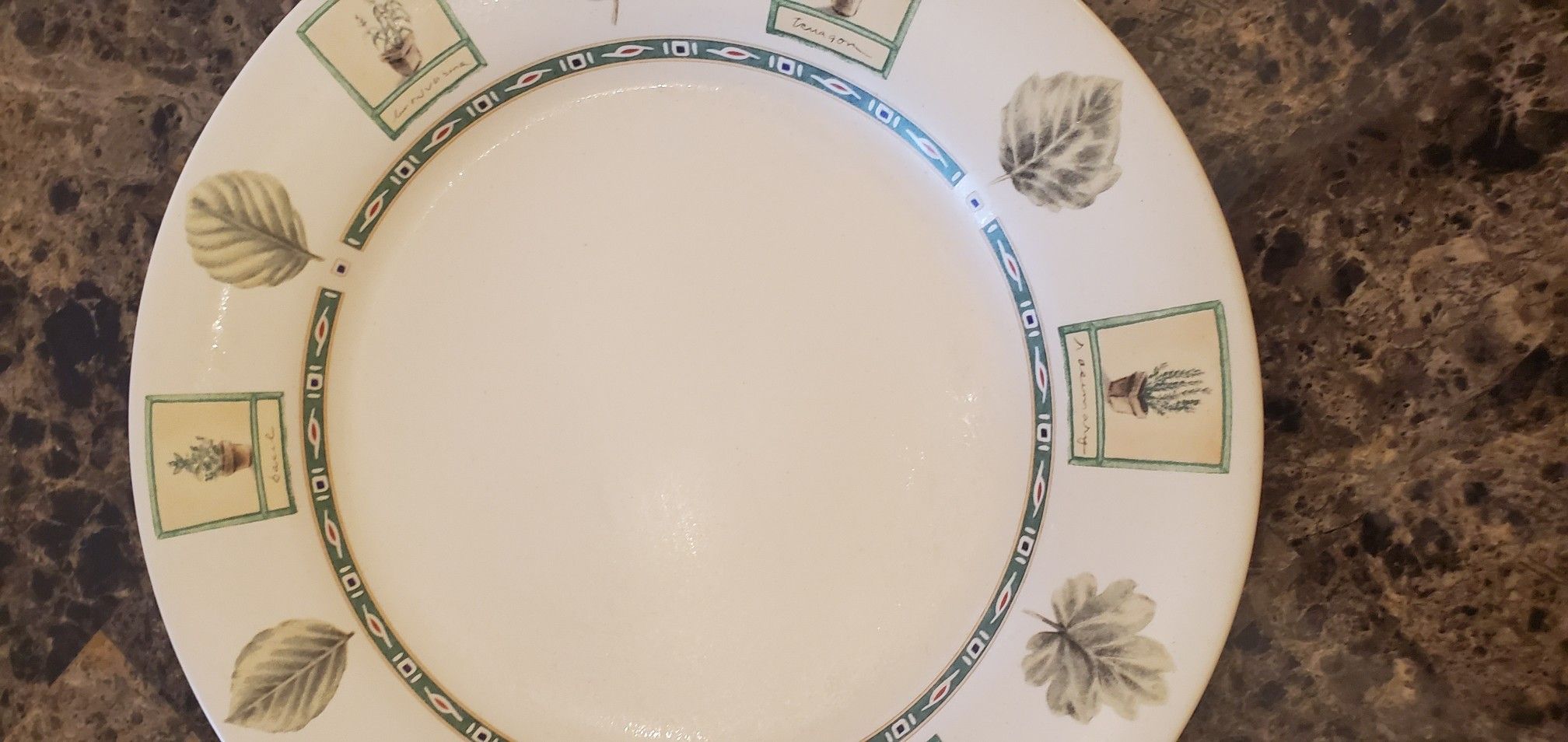 Pfaltzgraff dish setting for four - Naturewood