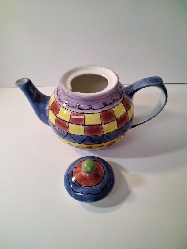 Very Cute Tea Pot Great For Home Decor.