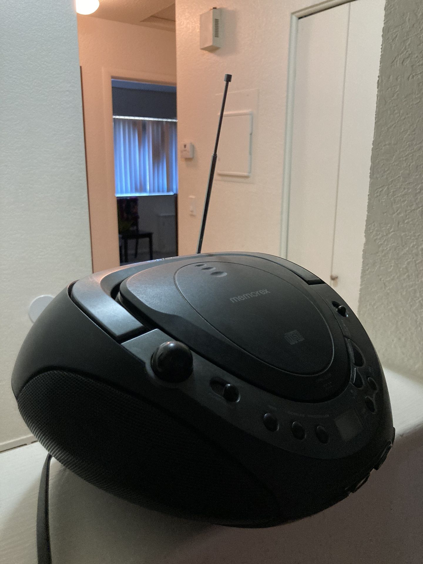 Compact Excellent Portable Cd Player With Digital Radio