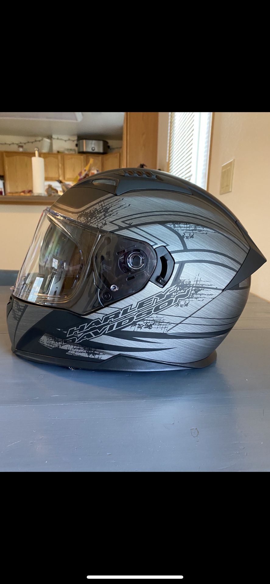 Metallic Graphic Sun Shield M05 Full-Face Helmet - Size large
