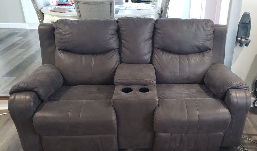 Couch And Love Seat Recliner Set Color Grey. $650