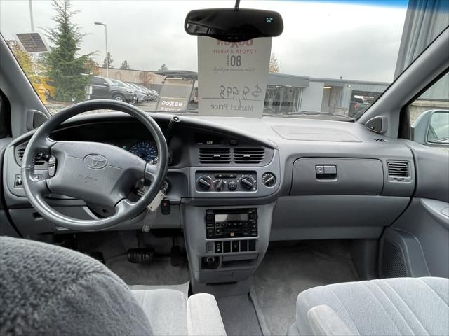 2002 Toyota Sienna