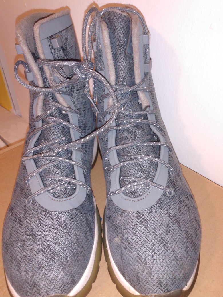 Jordan Future Boots Size 8.5