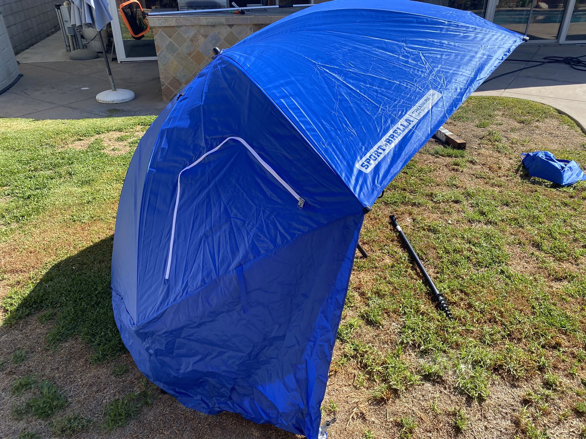 SportBrella Premiere XL 9foot for Sale in Irvine, CA OfferUp