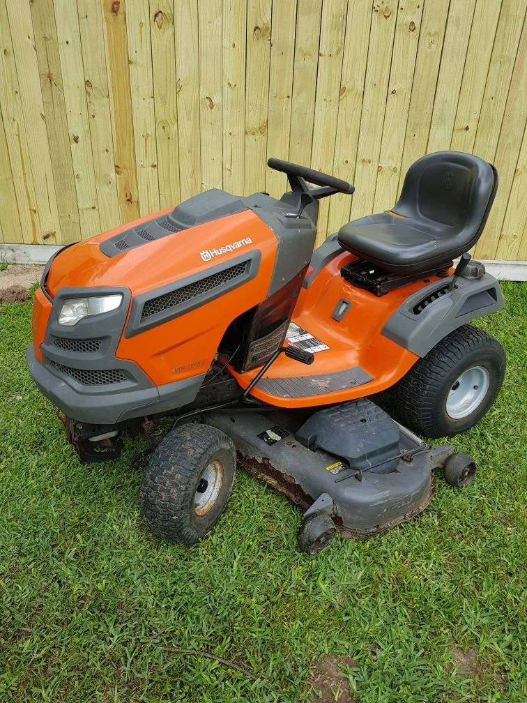 HUSQVARNA, YTH26V54 for Sale in Conroe, TX - OfferUp