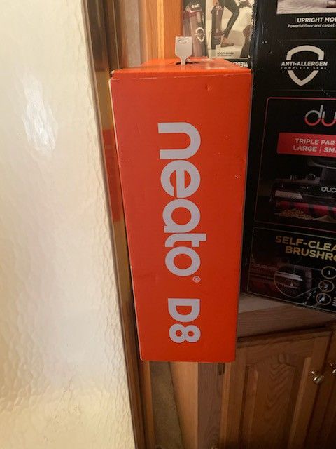 250$ New In Box Neato D8 Brand New Selling Cheap