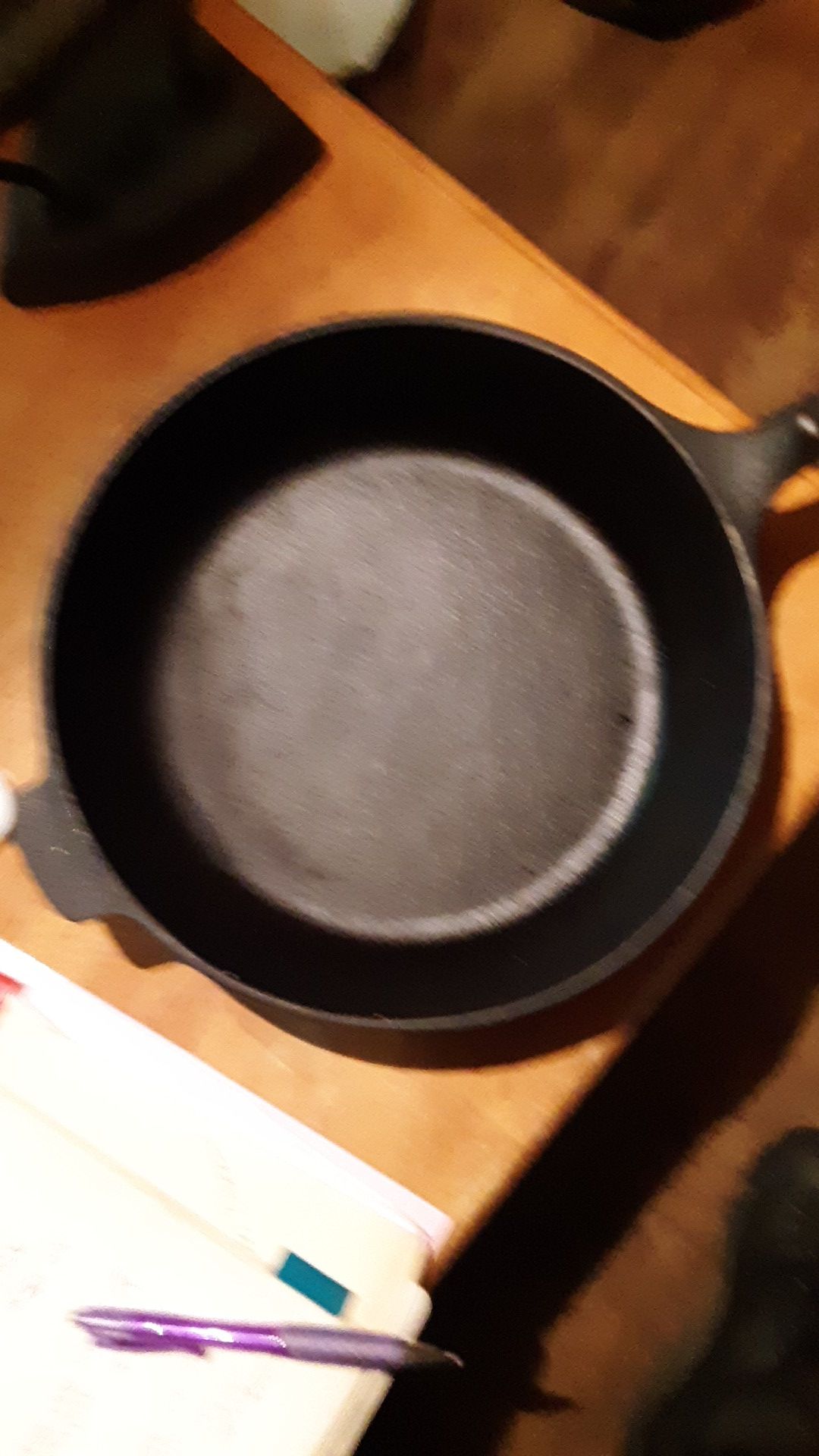 One deep dish cast iron frying pan Wagner's
