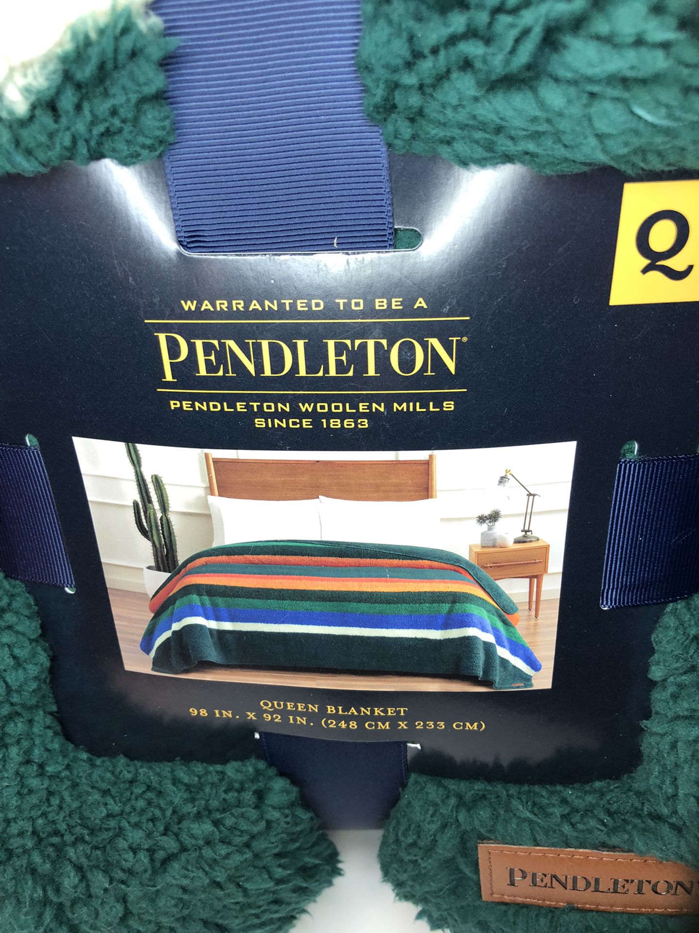 Pendleton Sherpa Fleece Blanket Evergreen Stripe Queen New 98 X 92 Inches Soft 