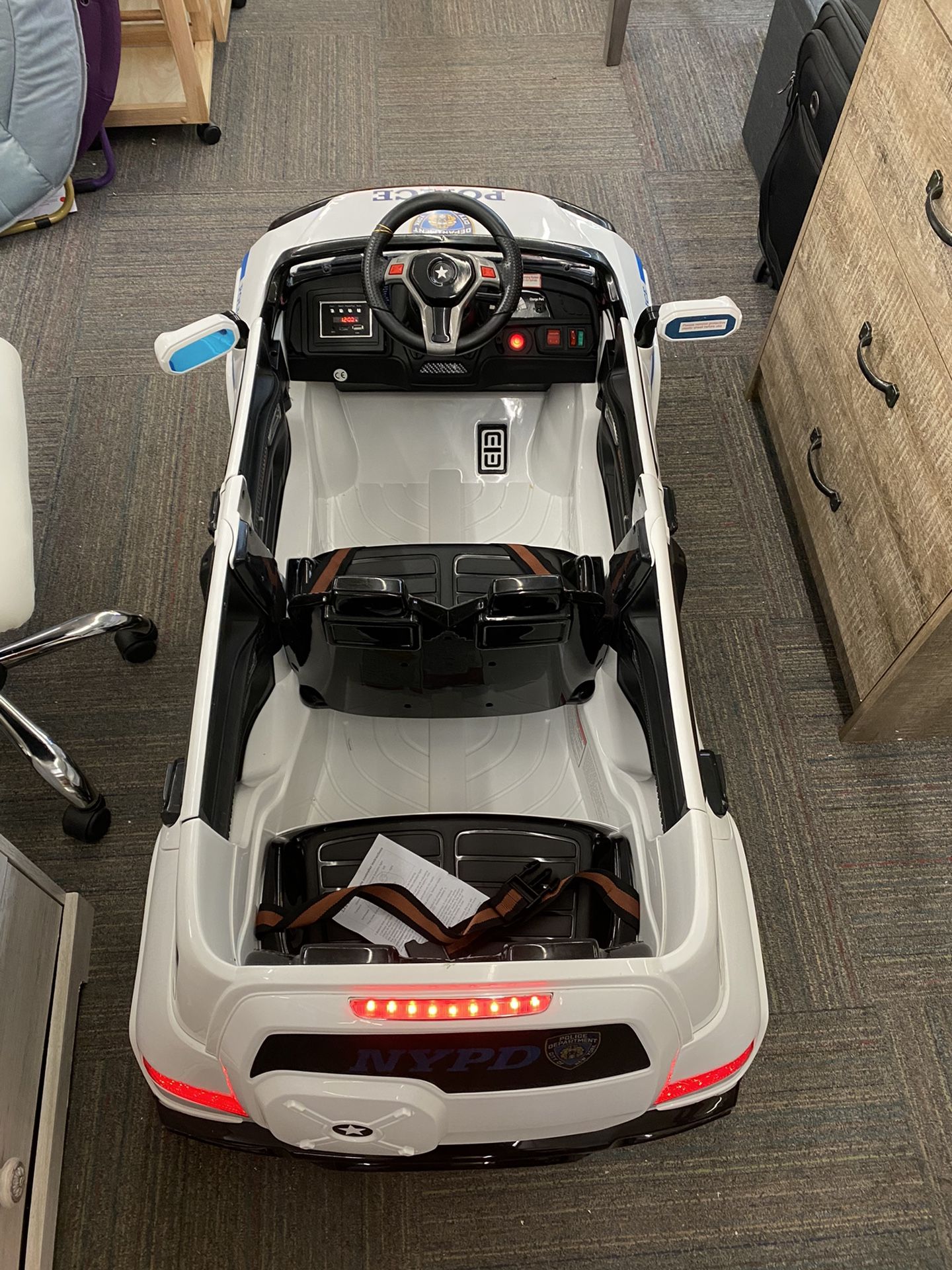 💫Brand New💫 NYPD Police Car 12V Ride-On