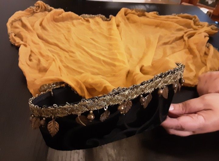 Adjustable Crown With Veil (RenFaire)(Costume)