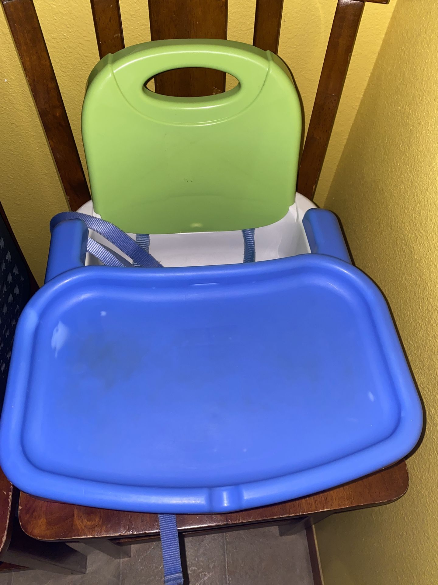 INFANT/TODDLER FEEDING CHAIR